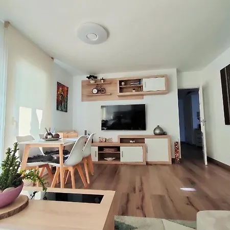 Apartamento Ciara Garden Apartment Lloret de Mar
