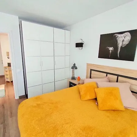 Apartamento Ciara Garden شقة